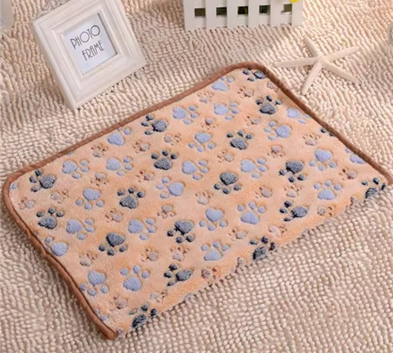 3 Sizes Cute Warm Pet Bed Mat Cover Towel Handcrafted Cat Dog Fleece Soft Blanket for Small Medium Large Dogs Puppy Pet Supplies